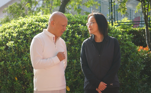 图1 老师交流鼓励现场.png